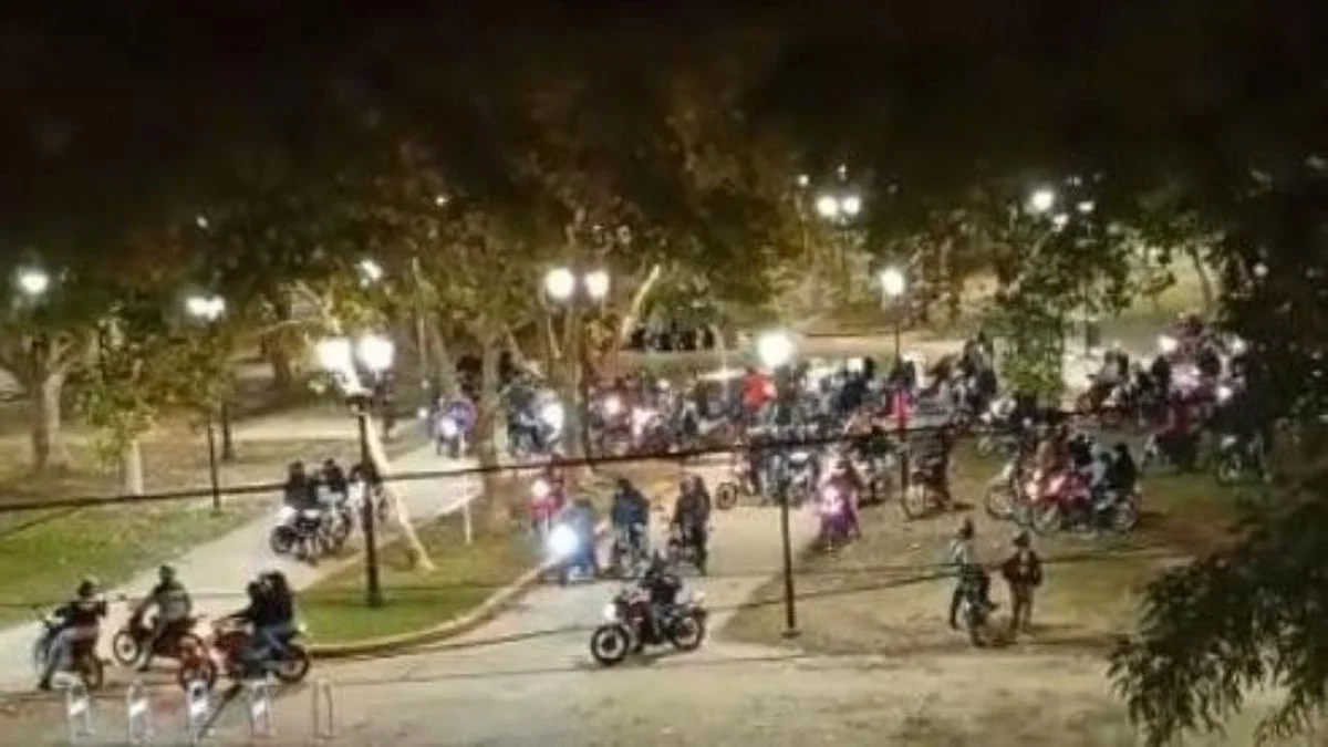 Caravanas de motos volvieron a sembrar caos y quejas en La Plata