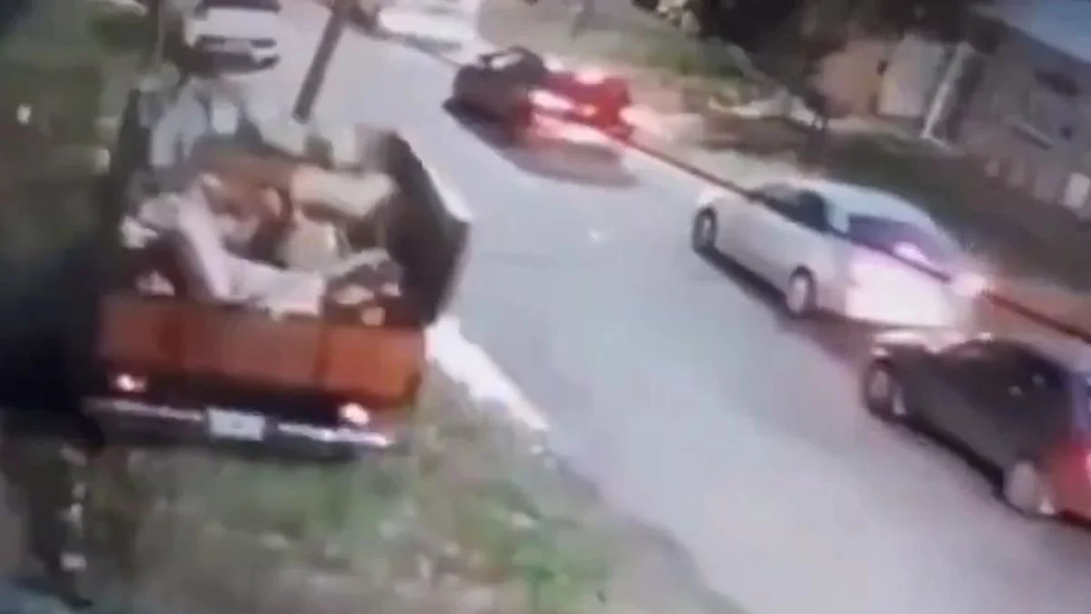 Un flete descontrolado casi provoca una tragedia en Ensenada