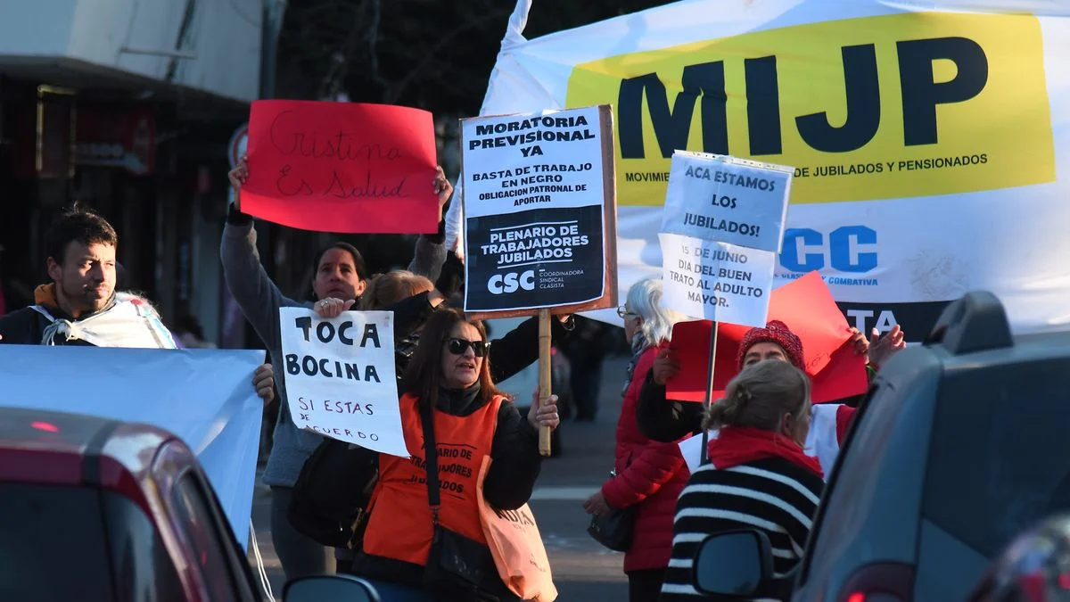 La Plata: marcha en 7 y 50 por Cristina y los jubilados