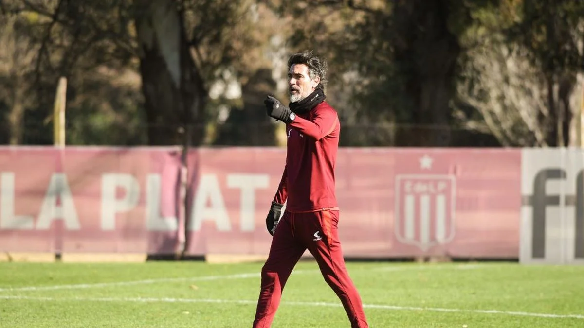 Con todo definido, Estudiantes quiere dar el golpe en Avellaneda