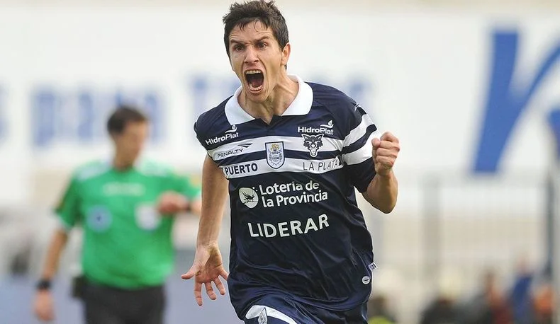 Nacho Fernández es el primer refuerzo de Gimnasia