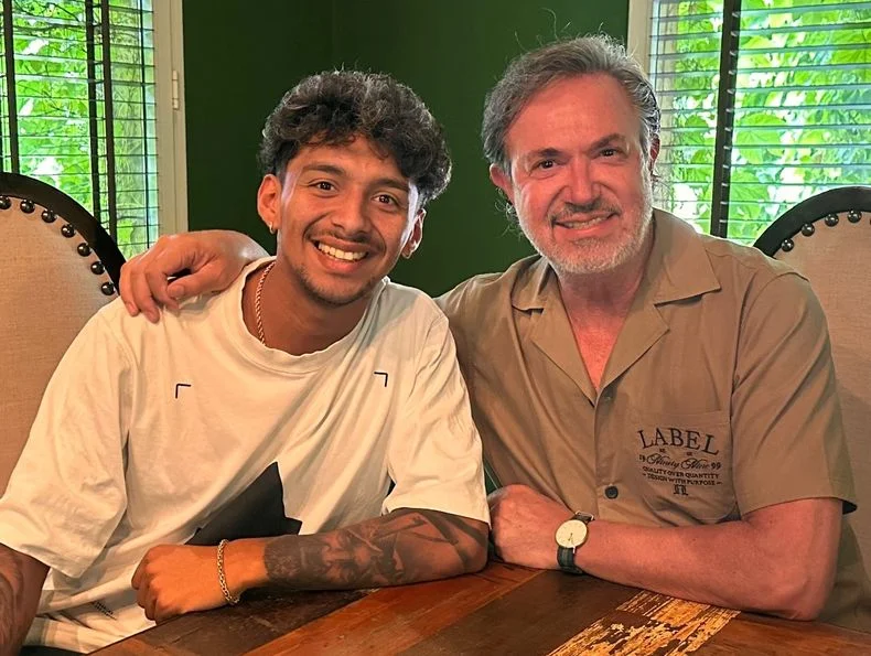 Guillermo Tofoni, apoderado de Foster Gillett en Argentina, junto a Cristian Medina