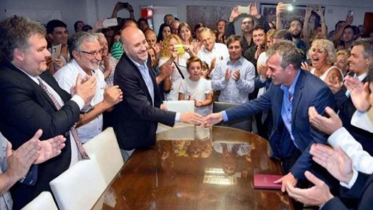 Fue presidente de Gimnasia y confirmó que lanzará su candidatura
