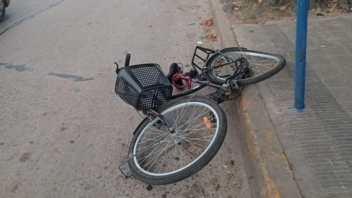 Una ciclista internada tras un terrible siniestro vial en El Mondongo
