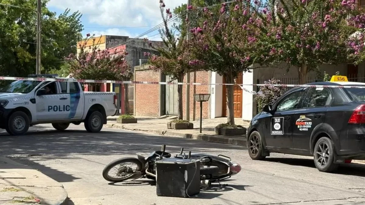 Una mujer hospitalizada tras chocar con un taxi en Berisso