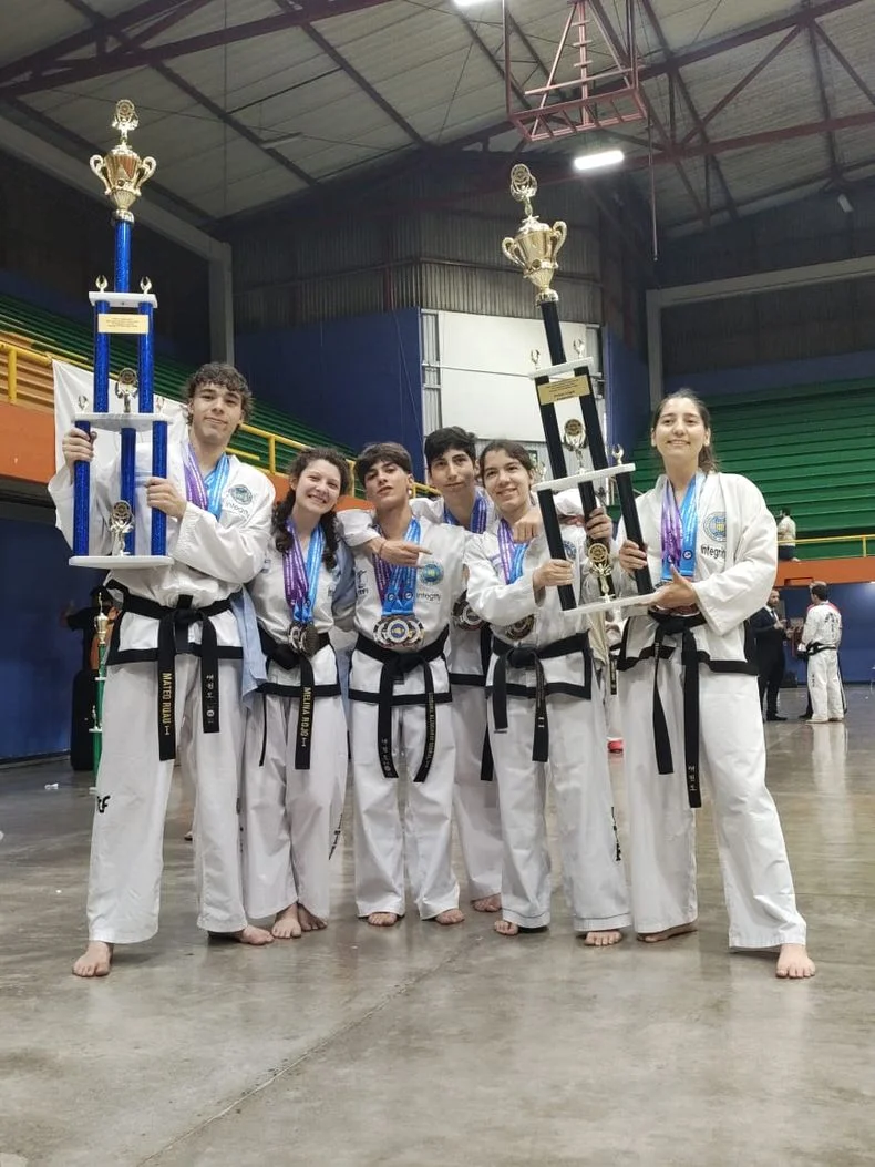 Deportistas platenses se consagraron representando a la Argentina