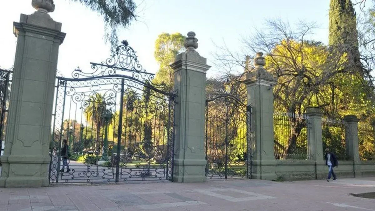 El Bioparque sigue cerrado y otra vez en el centro del debate político