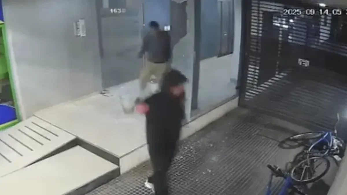 Intentaron robar en un edificio de La Plata y provocaron destrozos