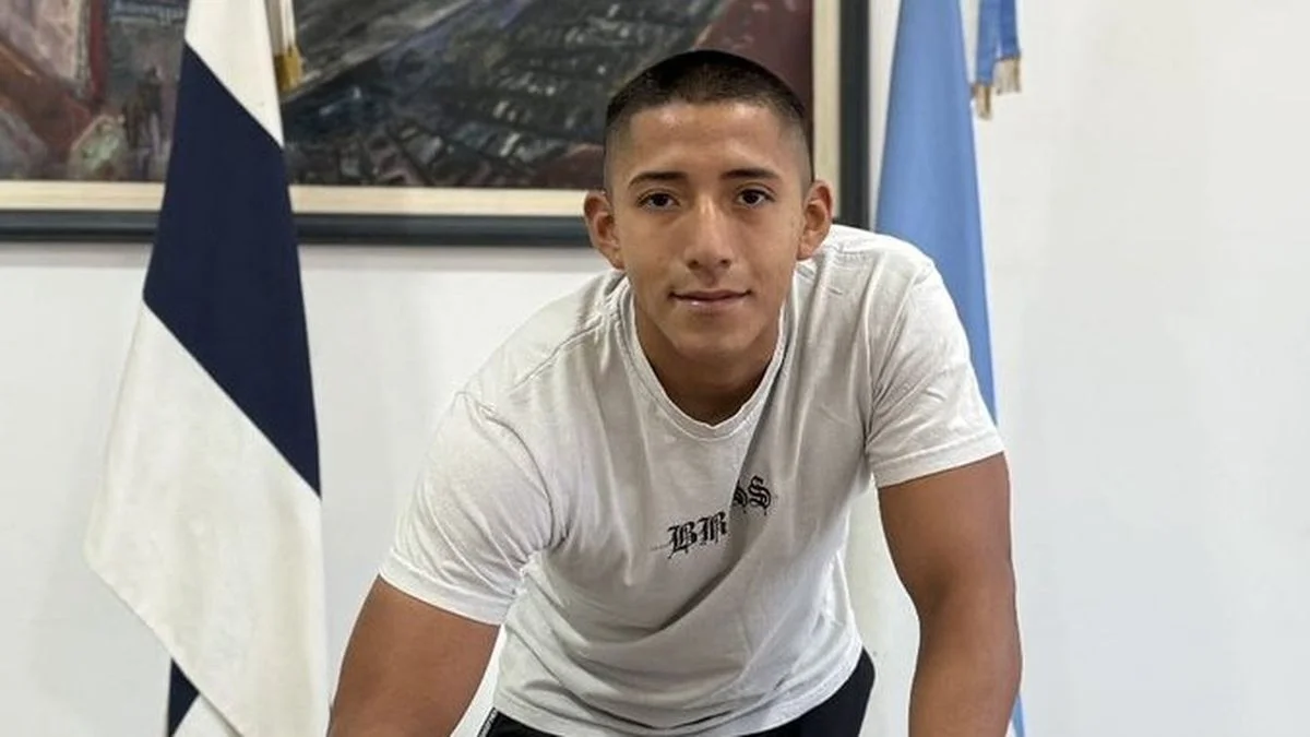 Dos ex Gimnasia fueron presentados en sus nuevos equipos