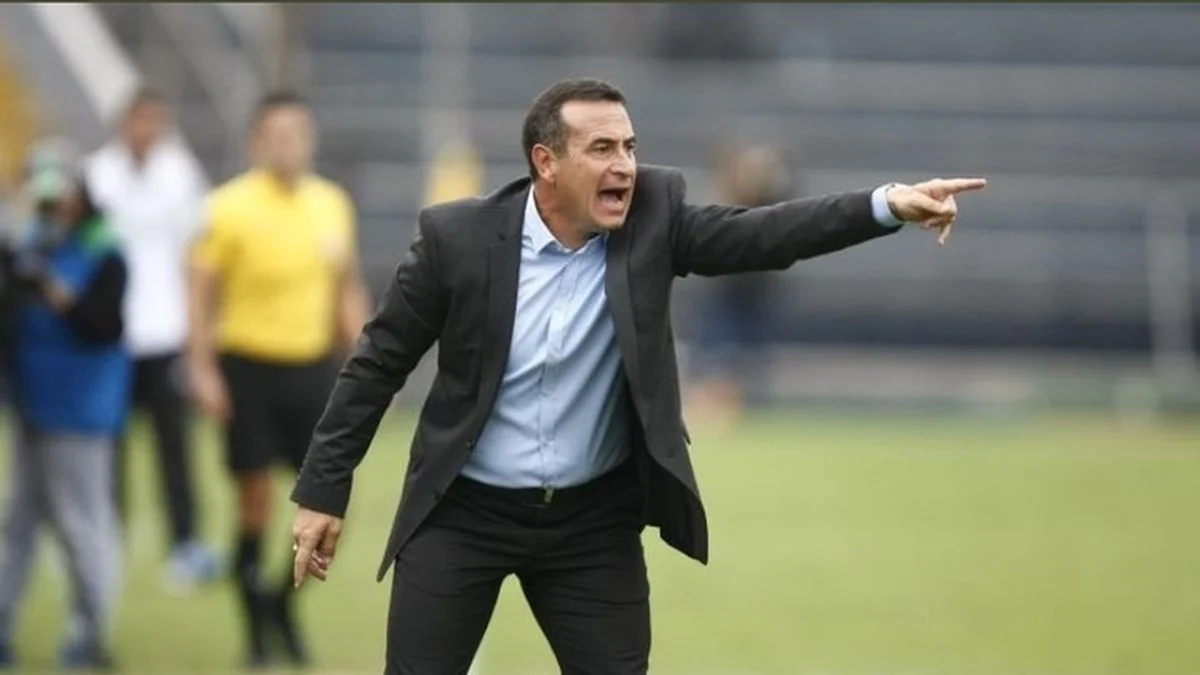 Es ídolo de Gimnasia, lo analizaron como entrenador y ahora volerá a dirigir en Ecuador