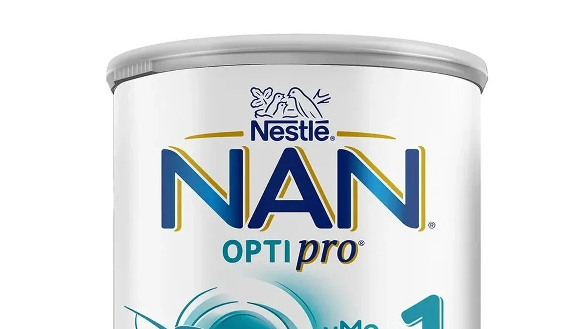 Retiran del mercado una leche para bebé de Nestlé por posible contaminación