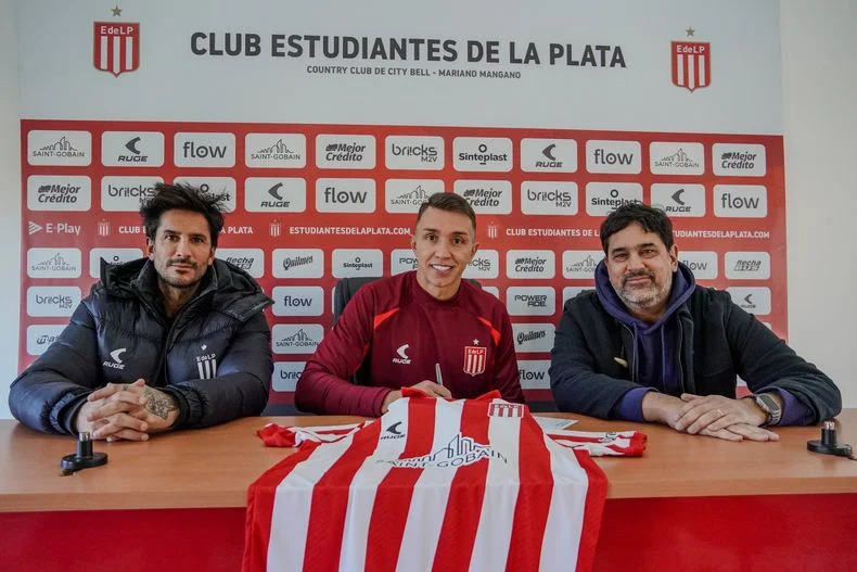 Fernando Muslera firm&oacute; su v&iacute;nculo con Estudiantes por 18 meses