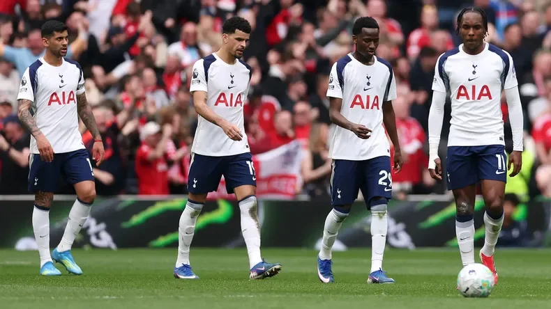 Fútbol: El Tottenham del Cuti Romero se juega la permanencia en Inglaterra