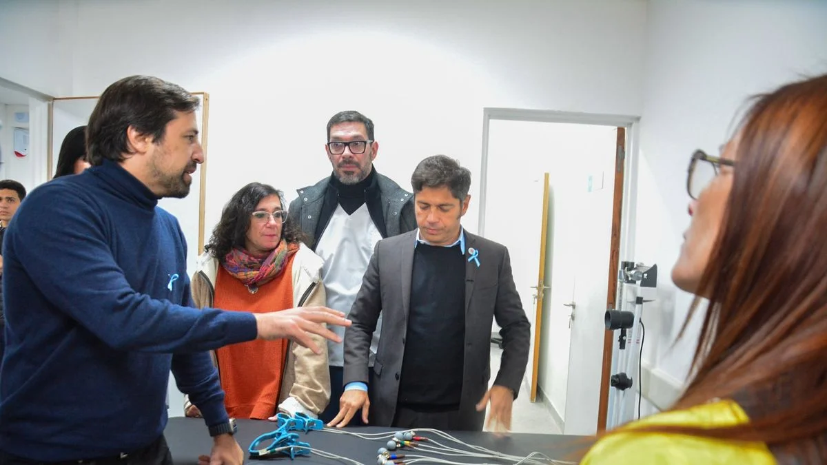 Kicillof fue a un municipio libertario y cruzó al intendente
