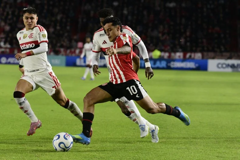Tiago Palacios se lució nuevamente en la Copa Libertadores