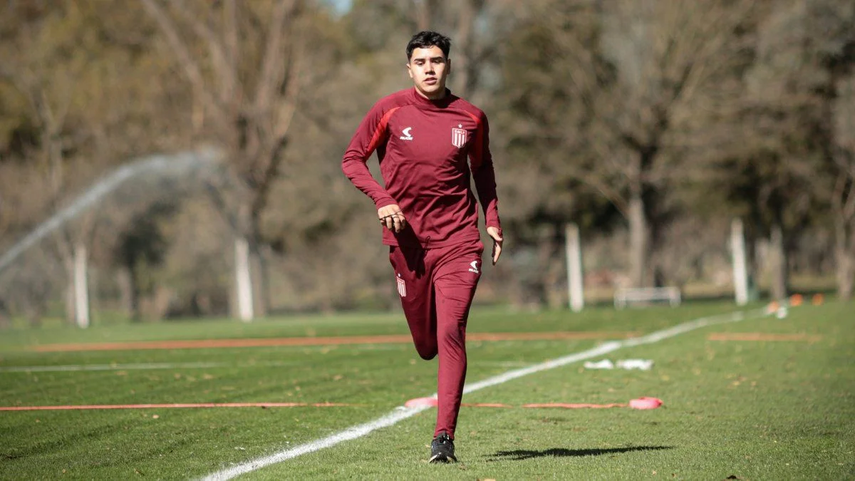 Joaquín Tobio Burgos será titular en Estudiantes - Platense