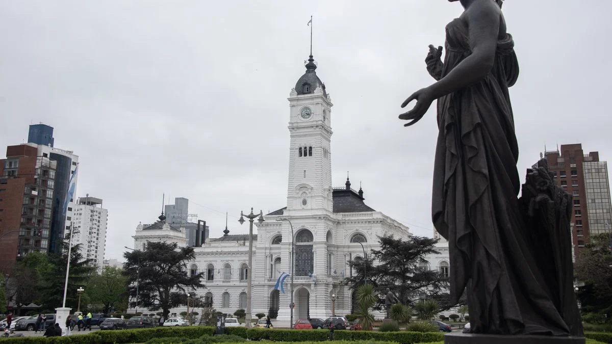 La UCR de La Plata quiere una consulta popular
