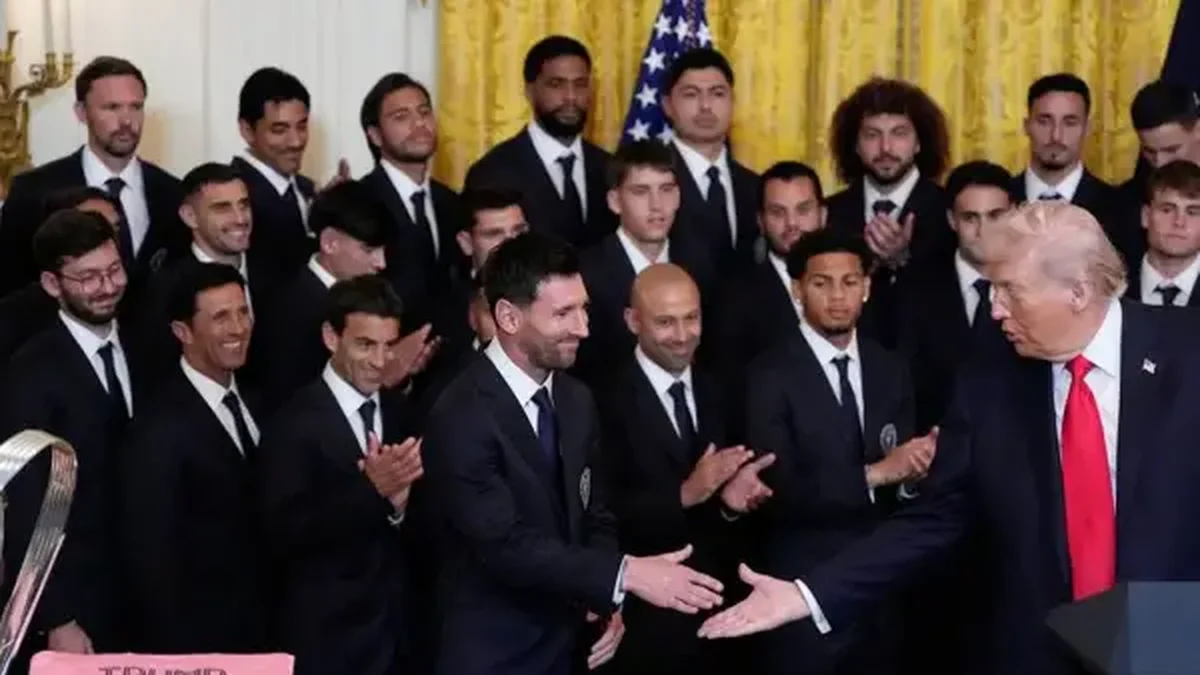 Los ex Estudiantes que estuvieron presentes junto a Donald Trump