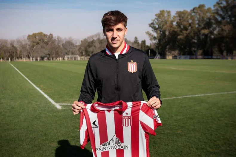 Luca Arfaras, goleador de la Reserva, tambi&eacute;n se convirti&oacute; en profesional
