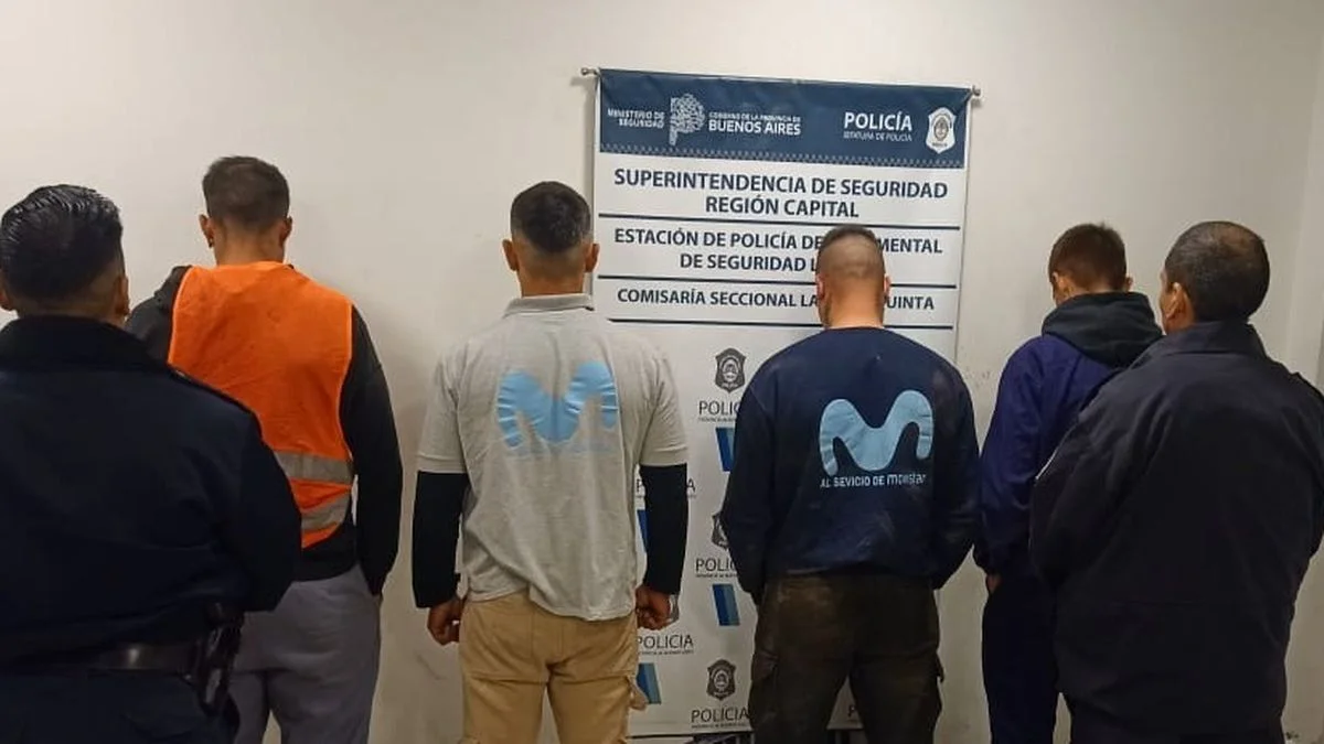 Caen falsos operarios de Movistar acusados de robar en La Plata