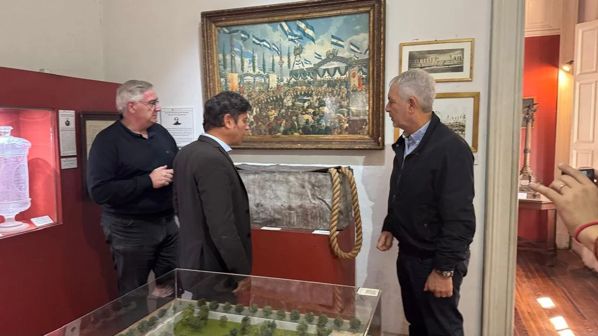Axel Kicillof visitó el Museo Dardo Rocha buscando romper la maldición