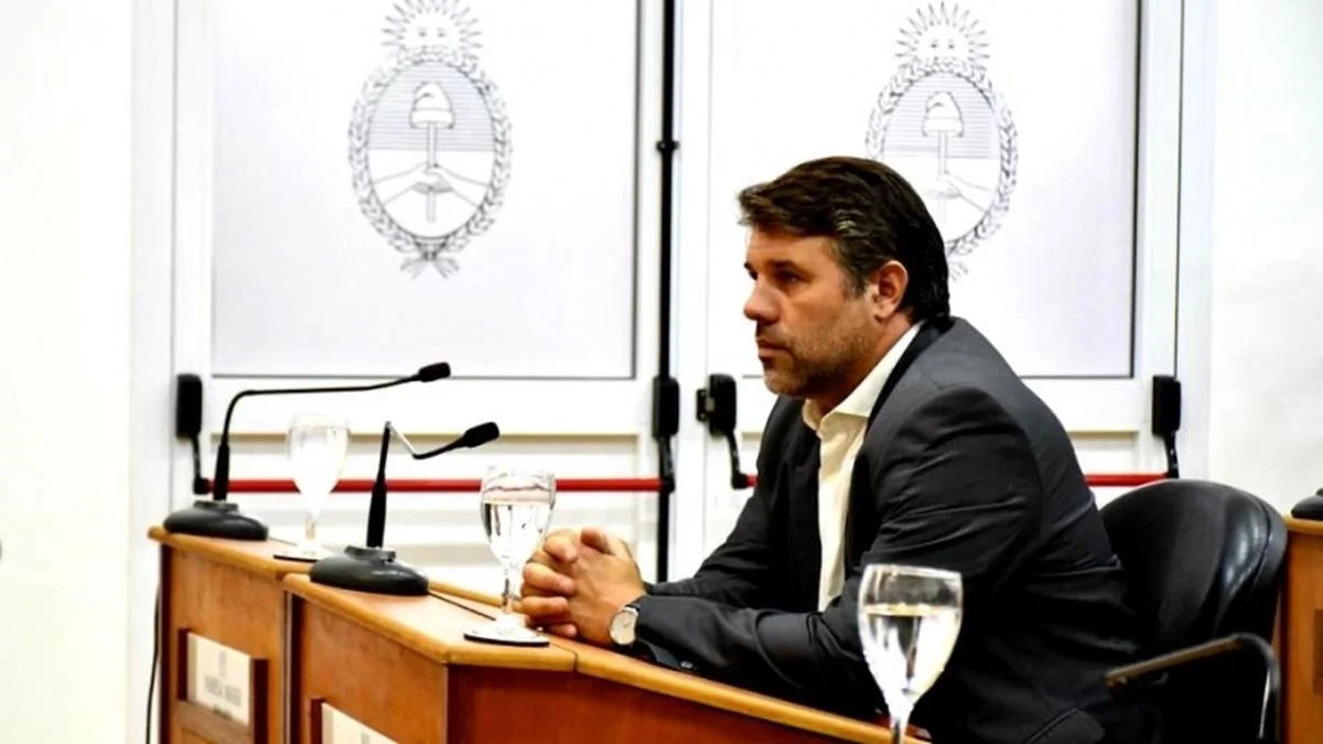 Magdalena: acusan al intendente Lisandro Hourcade de "hacer una inmobiliaria" desde el Municipio