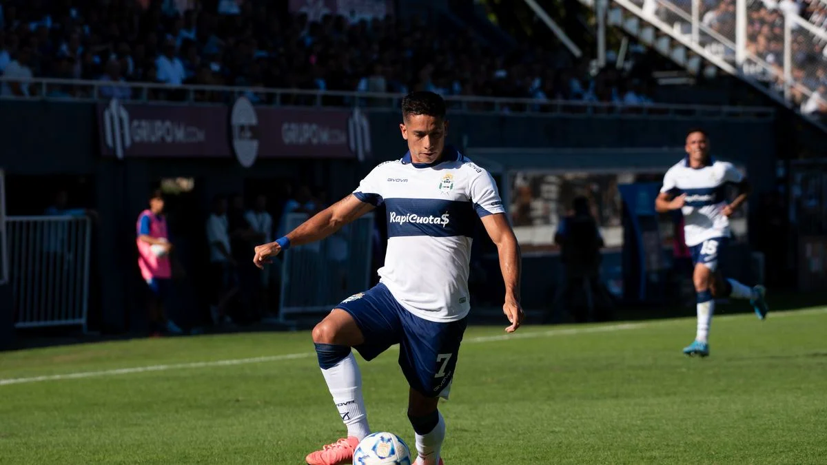 Una buena para Gimnasia: Alejandro Piedrahita no sufrió lesión y Flores puede contarlo
