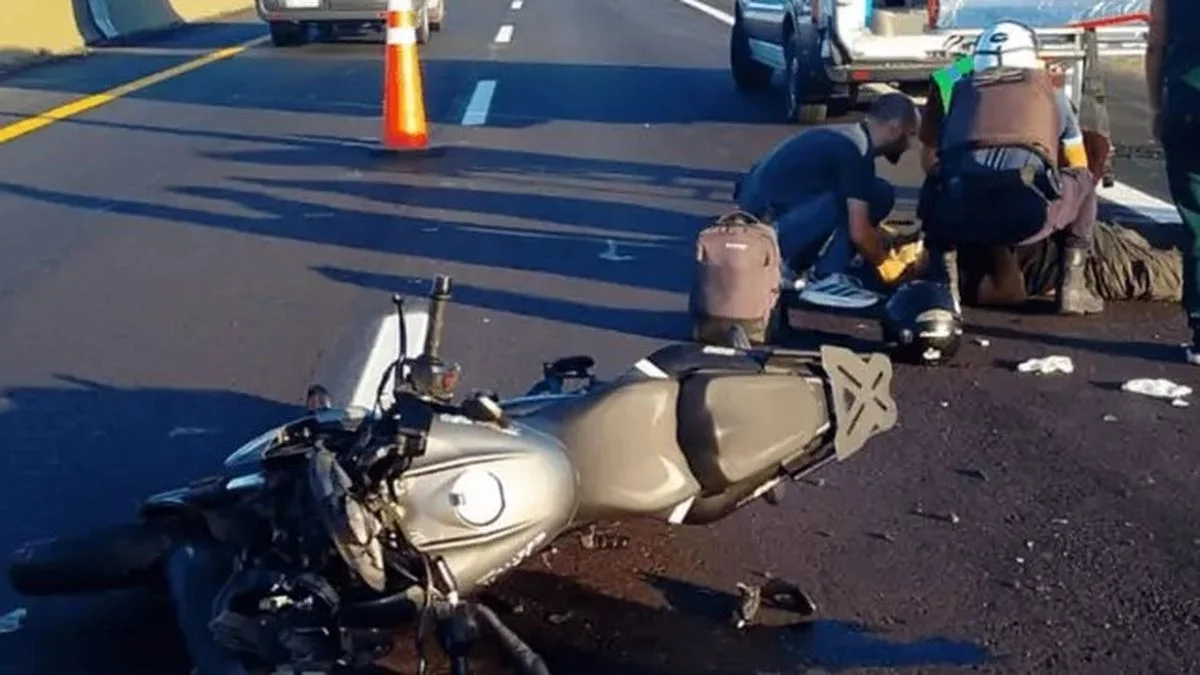 Un motociclista resultó herido tras un choque en la Autopista Buenos Aires–La Plata