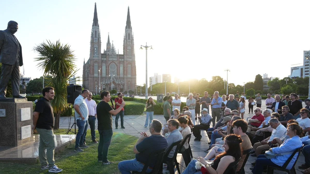 La UCR La Plata conmemoró el Día de la Democracia y los 40 años del Juicio a las Juntas