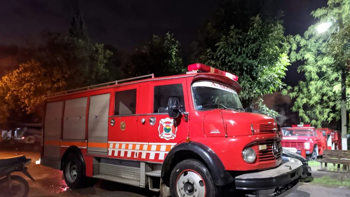 Bomberos contuvieron un incendio en una vivienda de La Plata