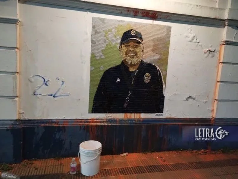 Hinchas de Gimnasia denunciaron ataques al mural de Diego Armando Maradona en el Bosque