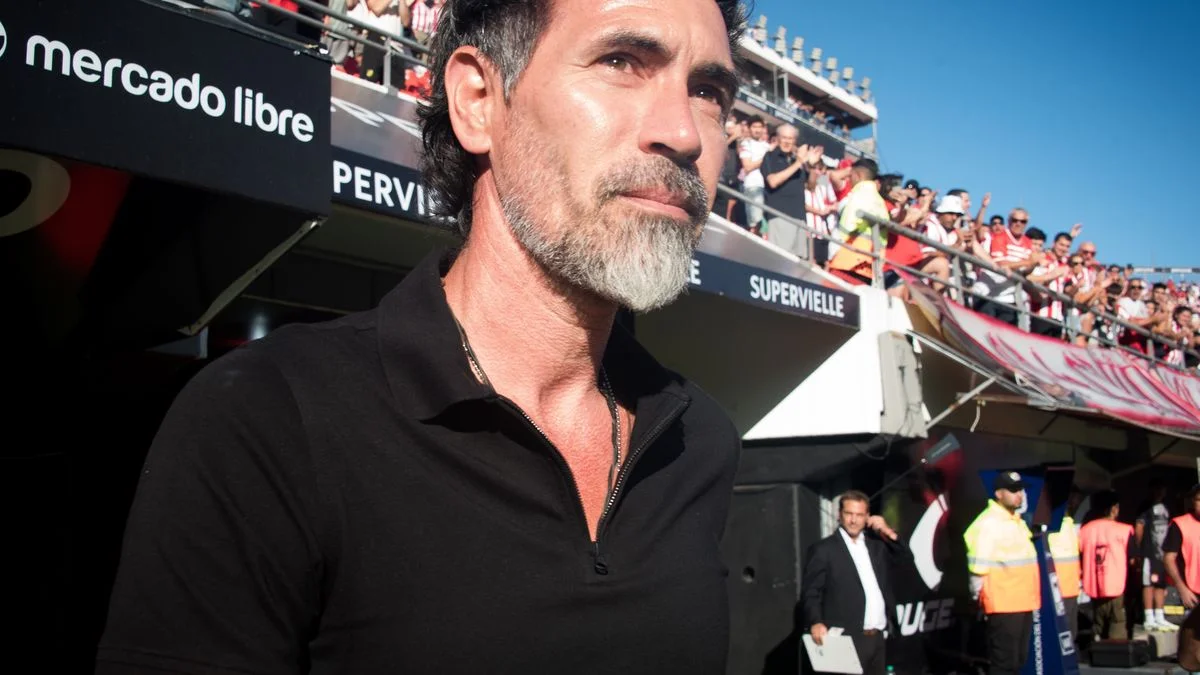 Eduardo Domínguez fue presentado en Atlético Mineiro