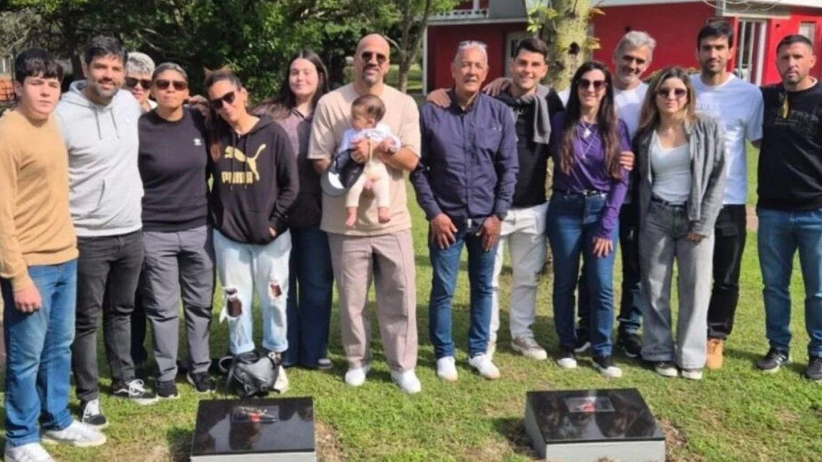 Las cenizas de Miguel Ángel Russo ya descansan en City Bell