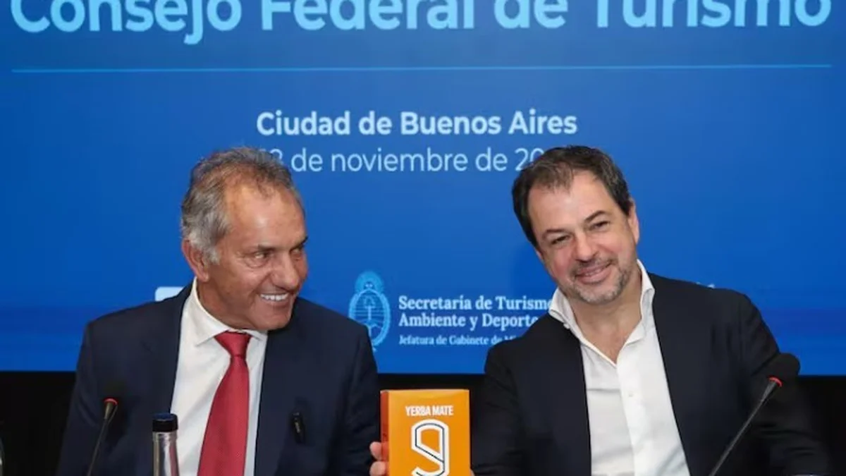 Yerba y DNI edición limitada: el merchandising del Gobierno