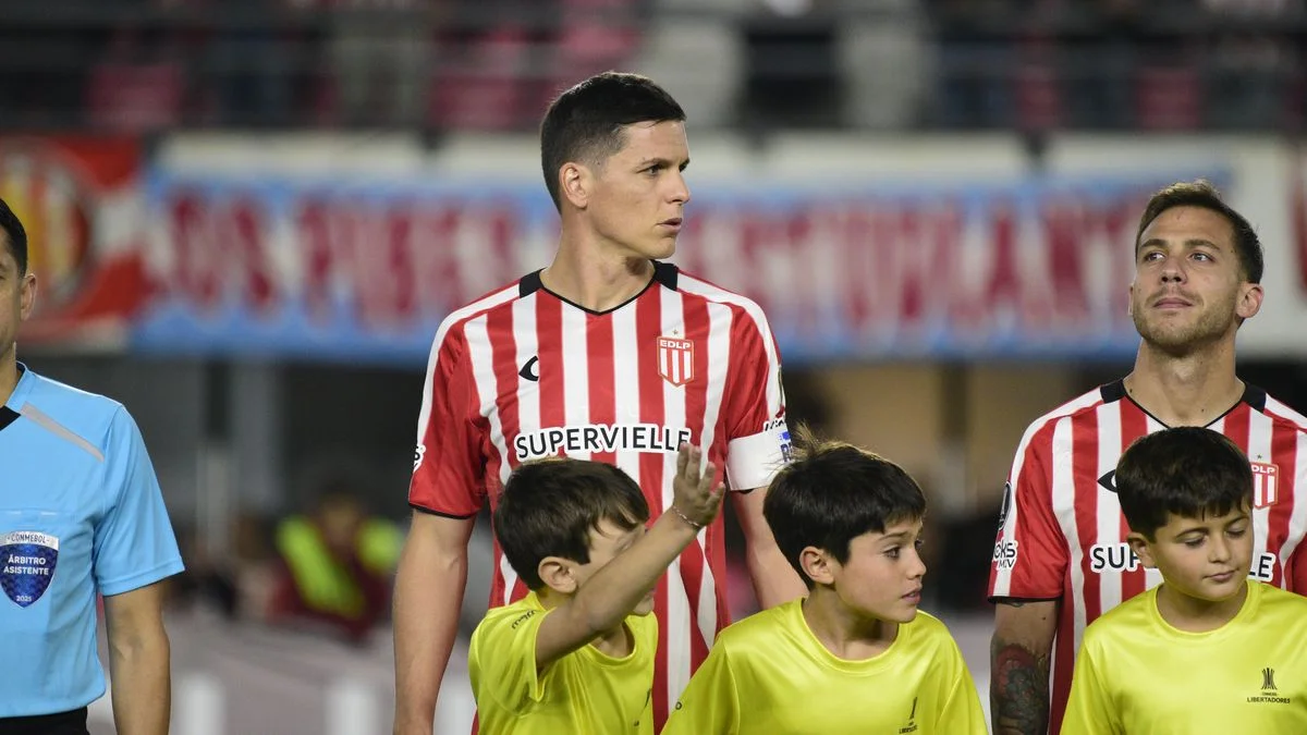 Bronca en Brasil por Estudiantes - Flamengo: hablan de "batalla" y apuntan al arbitraje