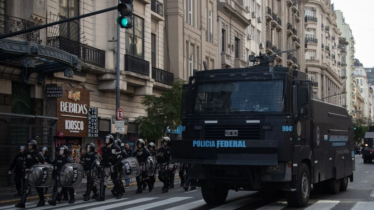 Hackearon a la Policía Federal y promocionaron una criptomoneda