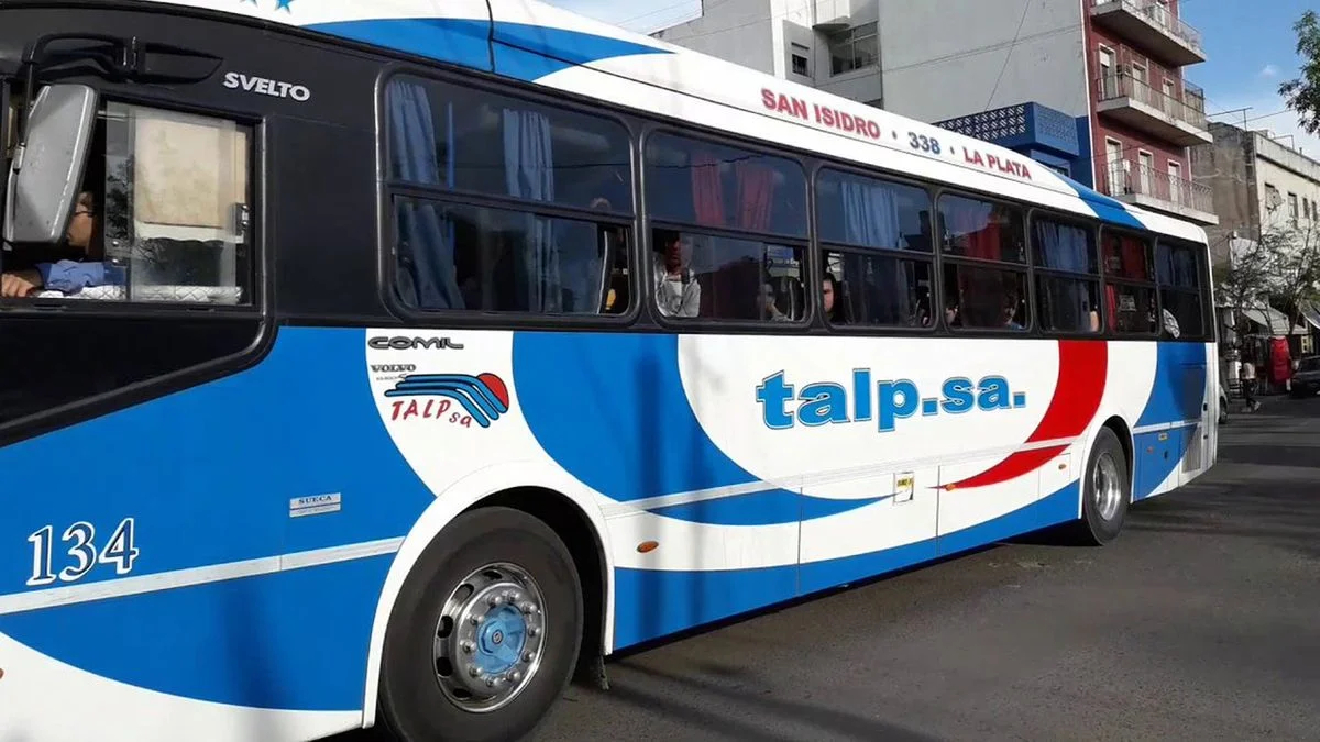 Bronca en La Plata por la decisión del TALP de no ingresar más a la Terminal de Ómnibus
