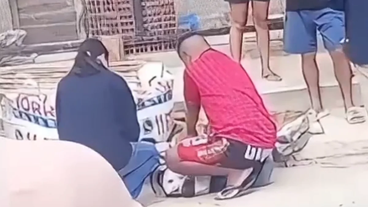 Un joven recibió un disparo durante un robo mientras iba al colegio
