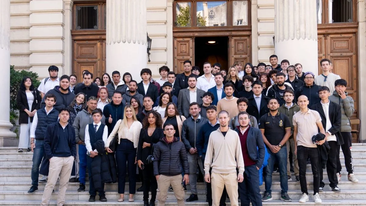 Jóvenes de La Libertad Avanza conocieron la Legislatura bonaerense