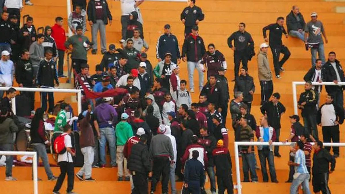 La última vez que Gimnasia y Estudiantes recibieron visitantes en el torneo local