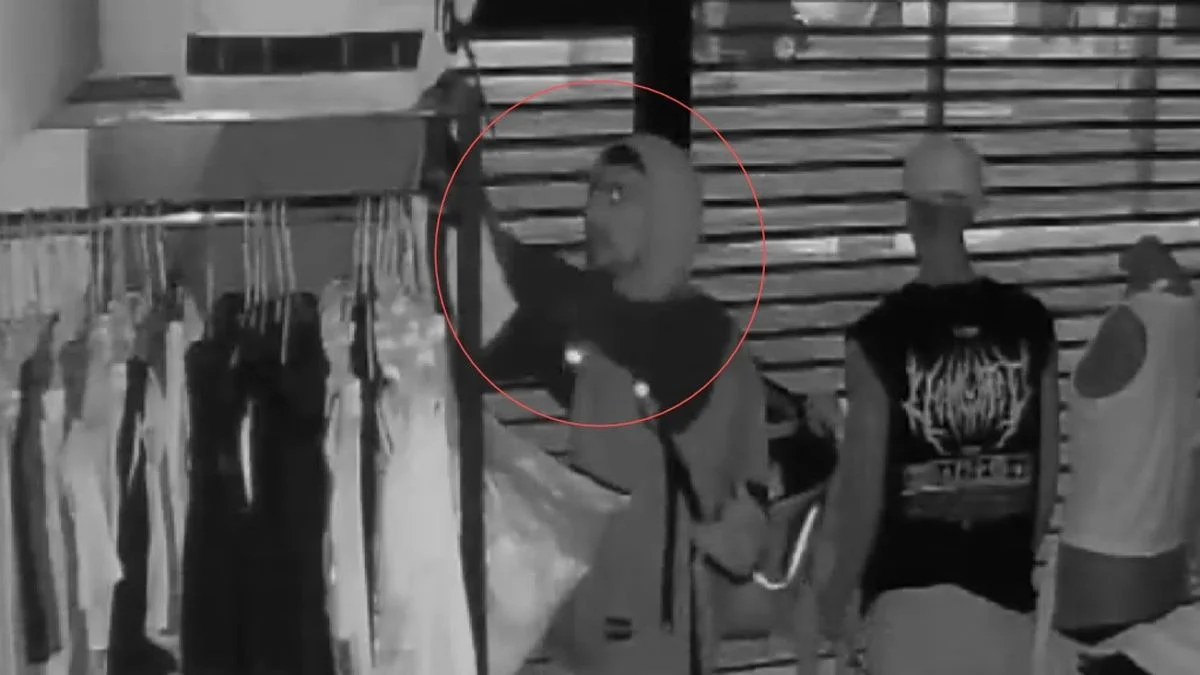 Desvalijó un comercio en City Bell y quedó grabado