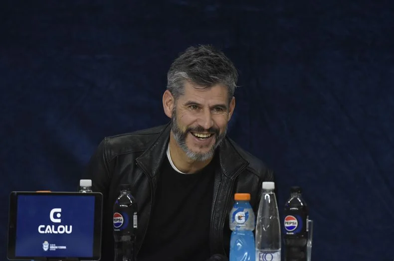 La felicidad de Ariel Pereyra tras ser confirmado como entrenador de Gimnasia