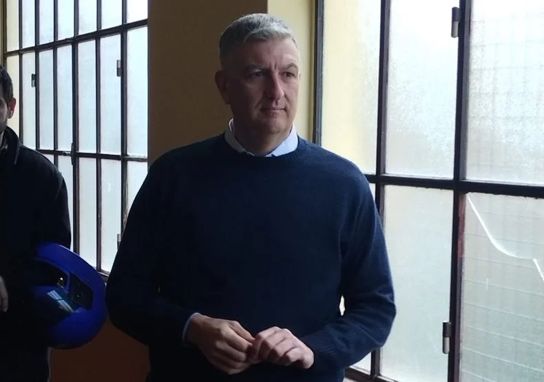 Ariel Archanco, primer candidato a diputado en Fuerza Patria, votó en La Plata