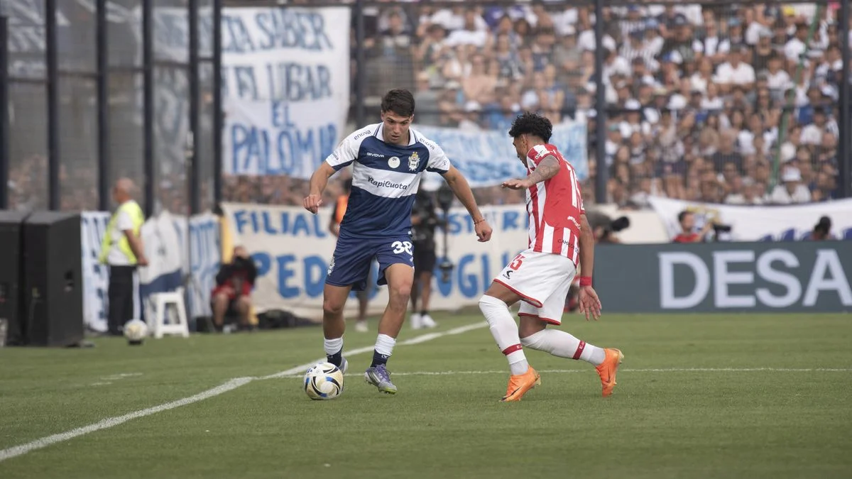 El primer clásico platense del 2026 ya tiene fecha