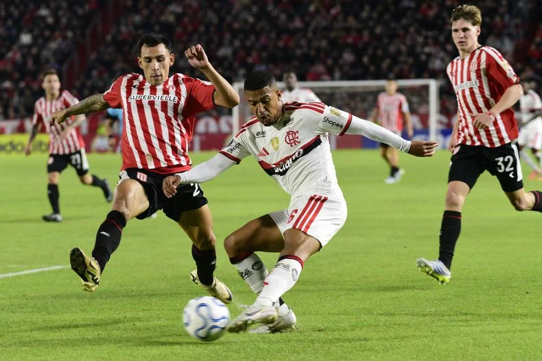 Tras lo que fue la batalla del partido en el que Estudiantes y Flamengo empataron en 1, se espera que este partido este igual de friccionado