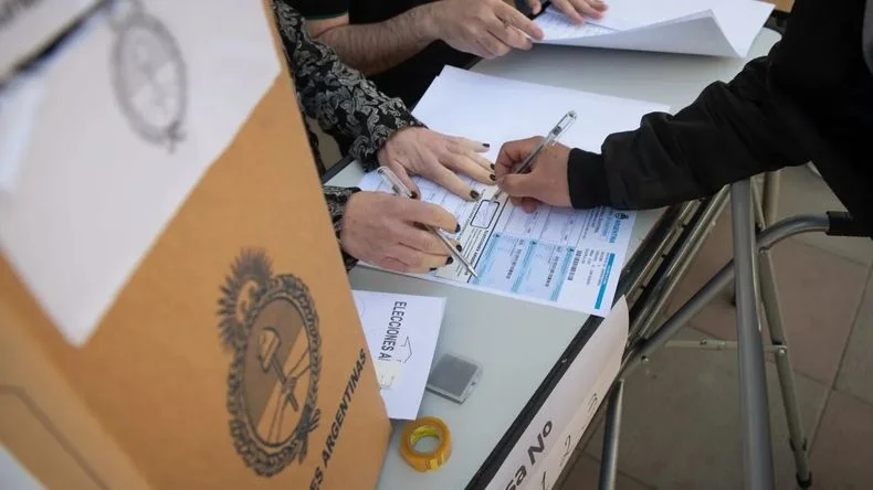 La Junta Electoral ya permite justificar el no voto en Provincia de Buenos Aires