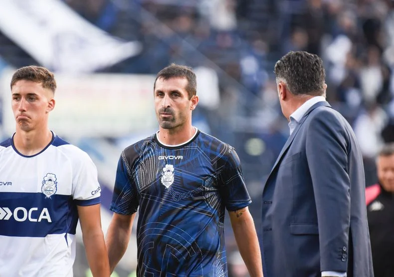 Fernando Zaniratto se retiró sin dar declaraciones tras la derrota de Gimnasia