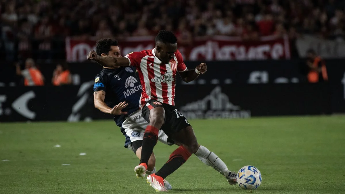 Estudiantes visita a Independiente Rivadavia en Mendoza