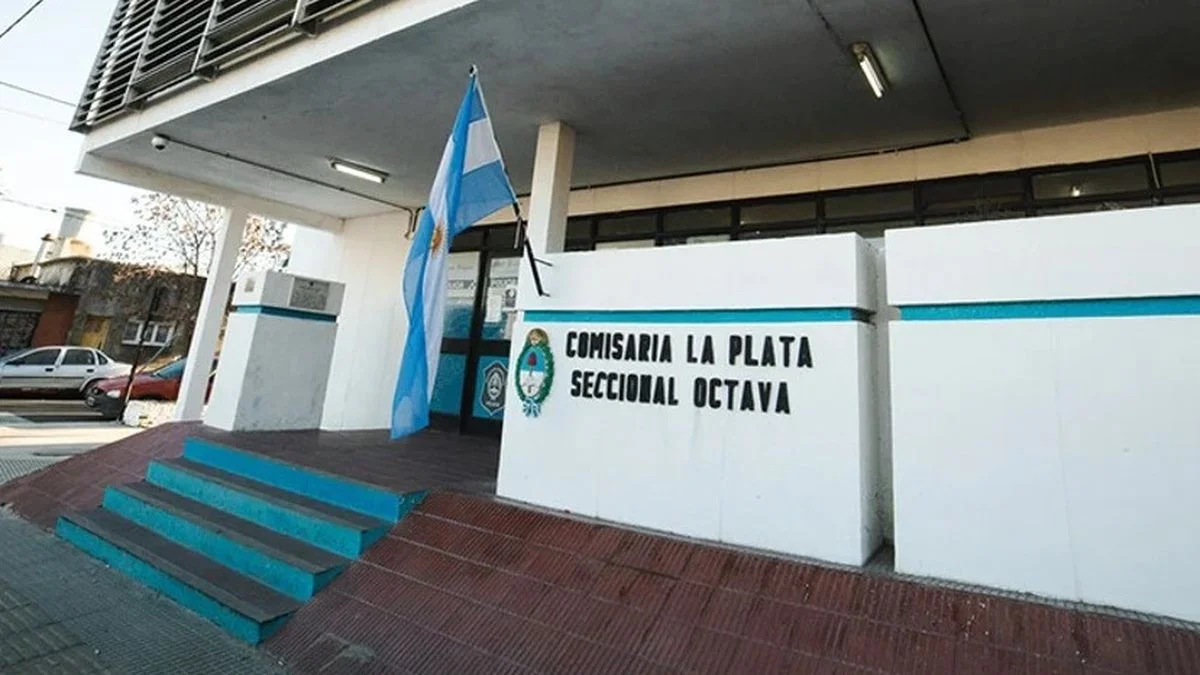 Allanaron una comisaría de La Plata: acusan a Policías de plantar pruebas