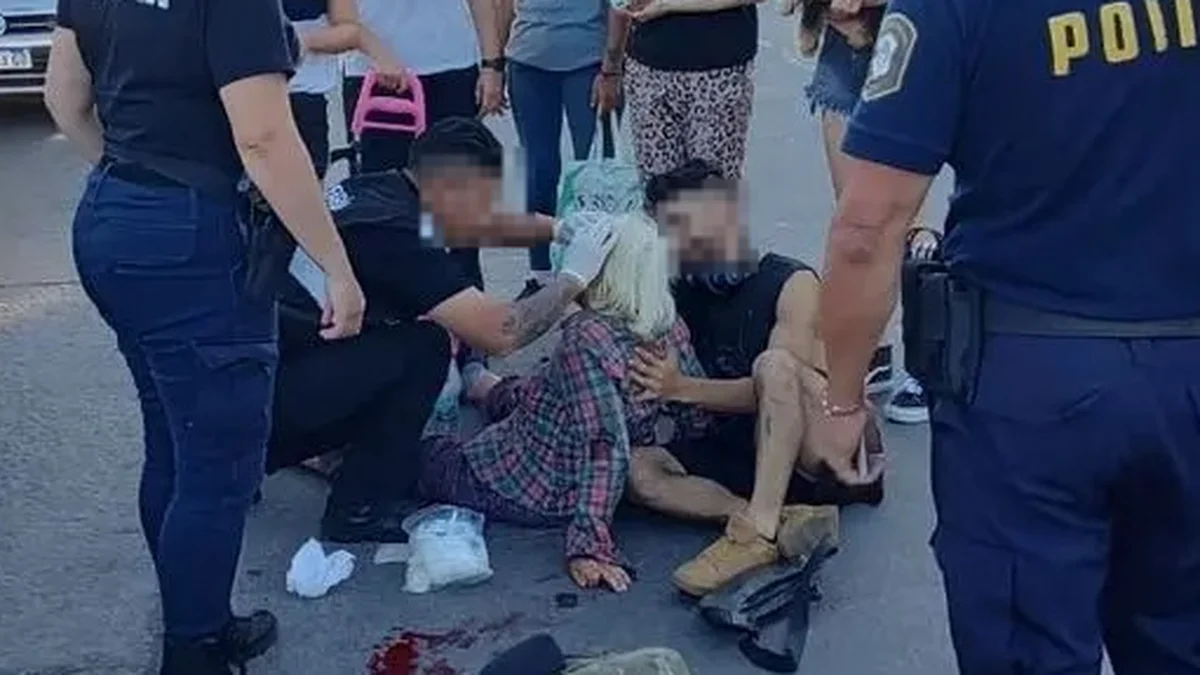 Una mujer fue atropellada por una camioneta en Tolosa
